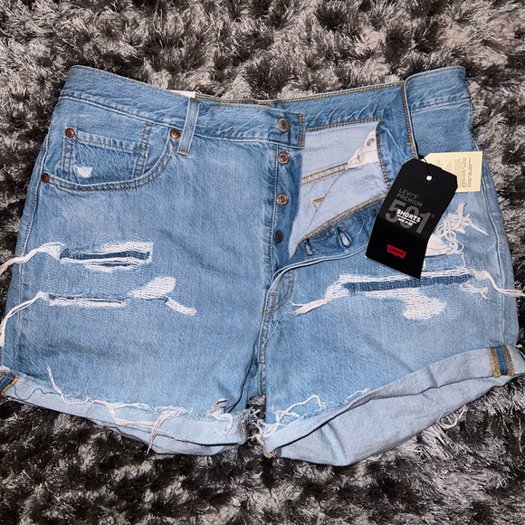 Levi 501 shorts - Picture 2 of 6